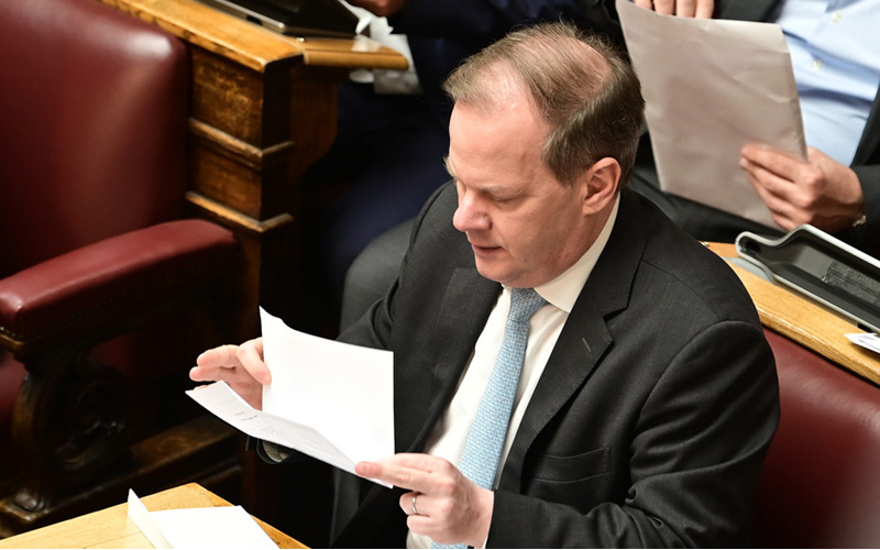 Κάλυψη, όχι κάθαρση – Η Βουλή αθωώνει τους υπεύθυνους πριν ξεκινήσει η έρευνα